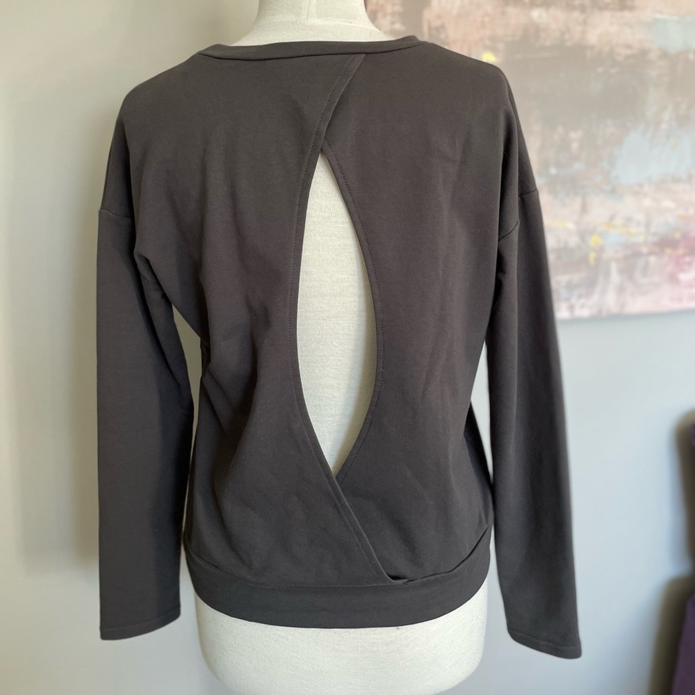 Pink Martini grey‎ open back sweat shirt size small